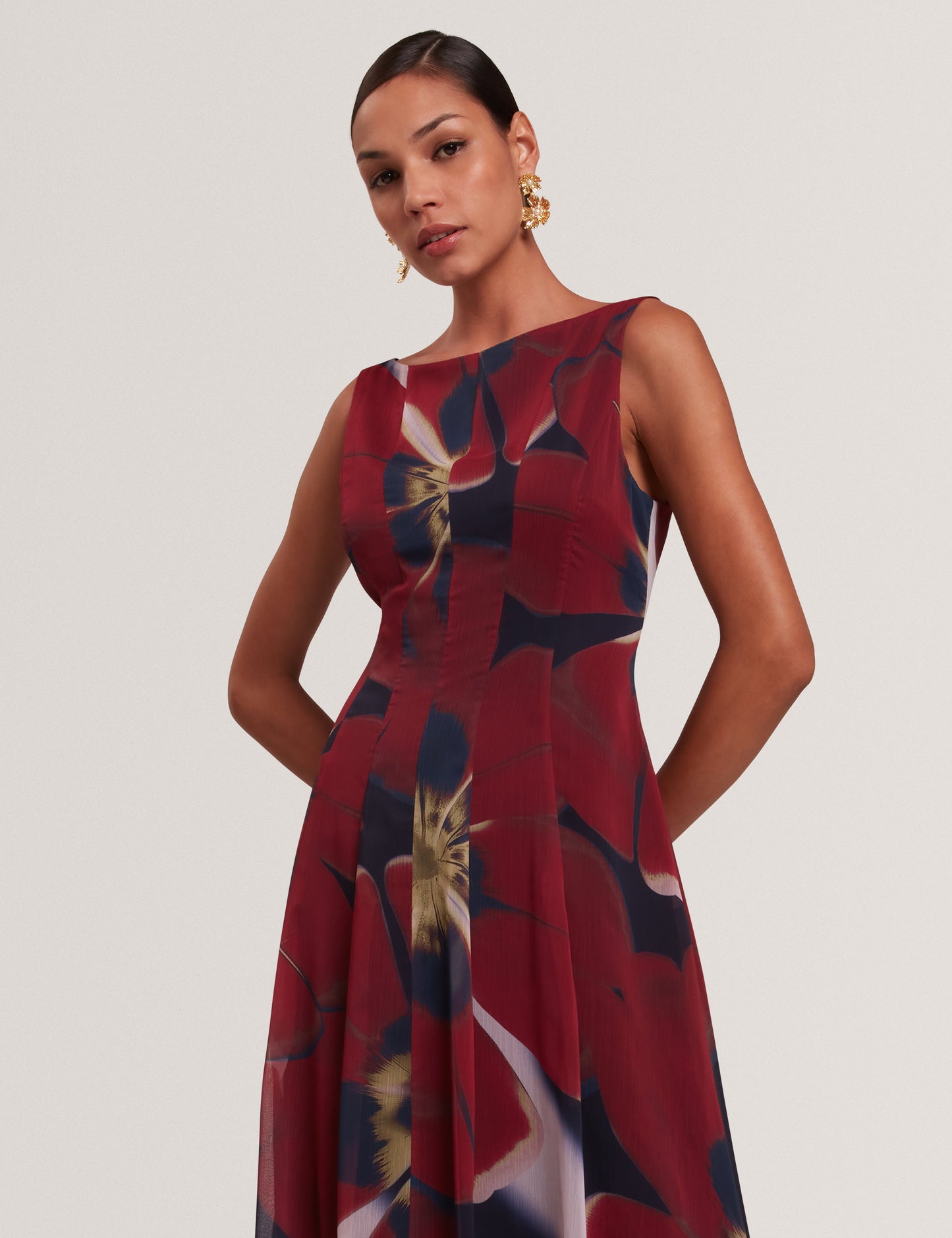 LAYNIA: Printed Seam Detail Bubble Hem Midi Dress