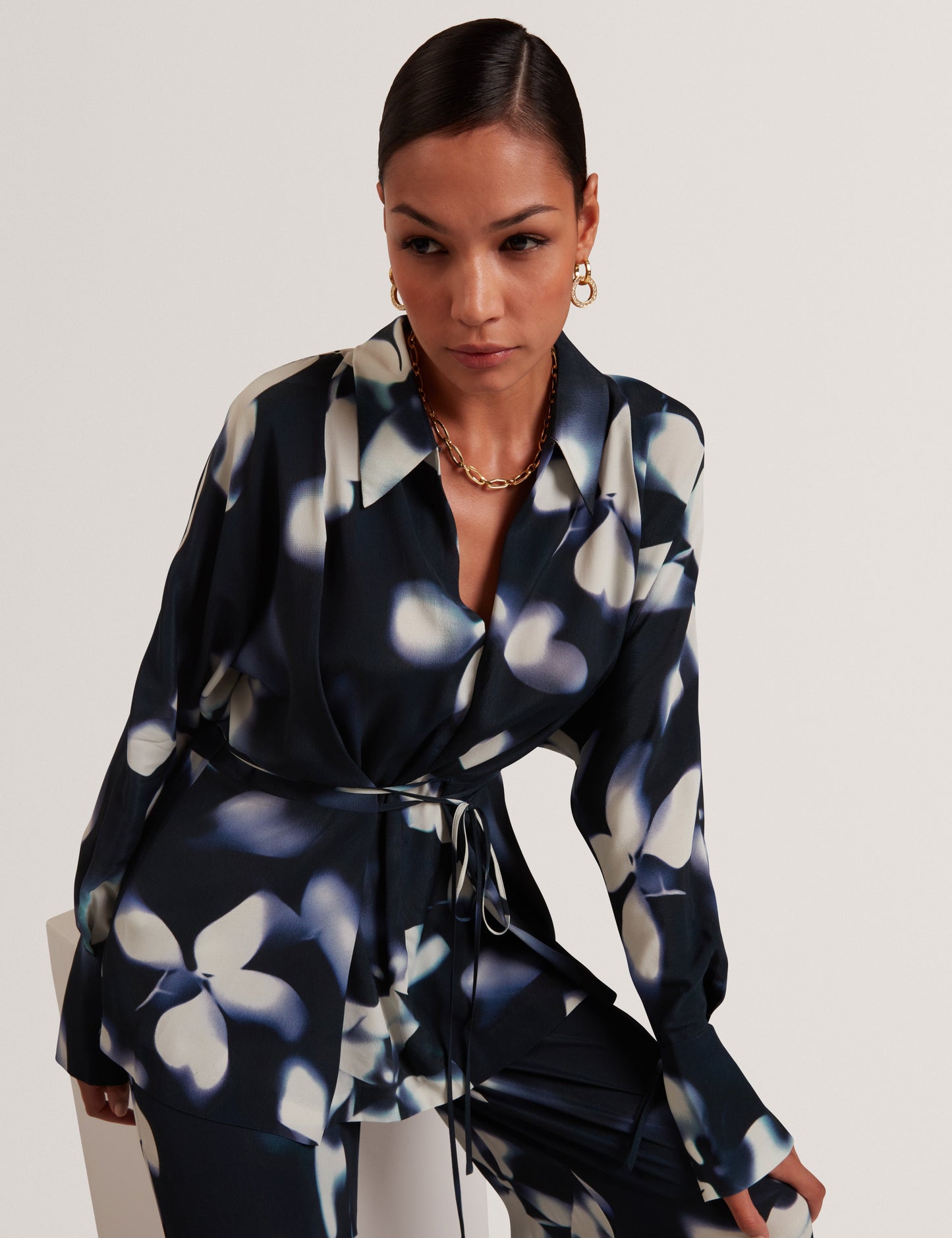OHRLA: Printed Tie Detail Long Sleeve Shirt