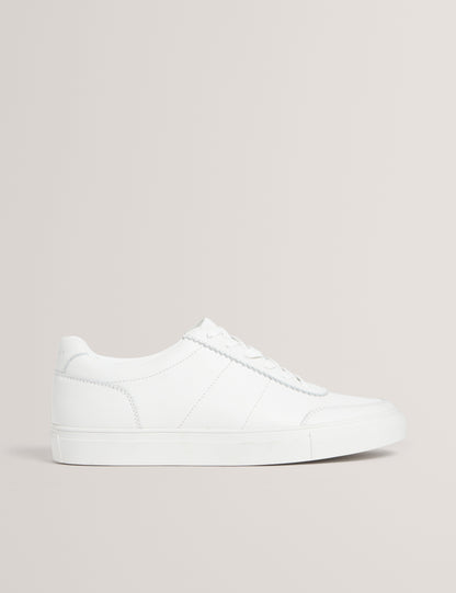 KERISON: Pebbled Leather Trainer