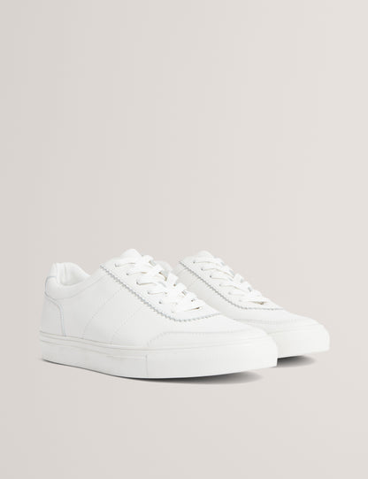 KERISON: Pebbled Leather Trainer