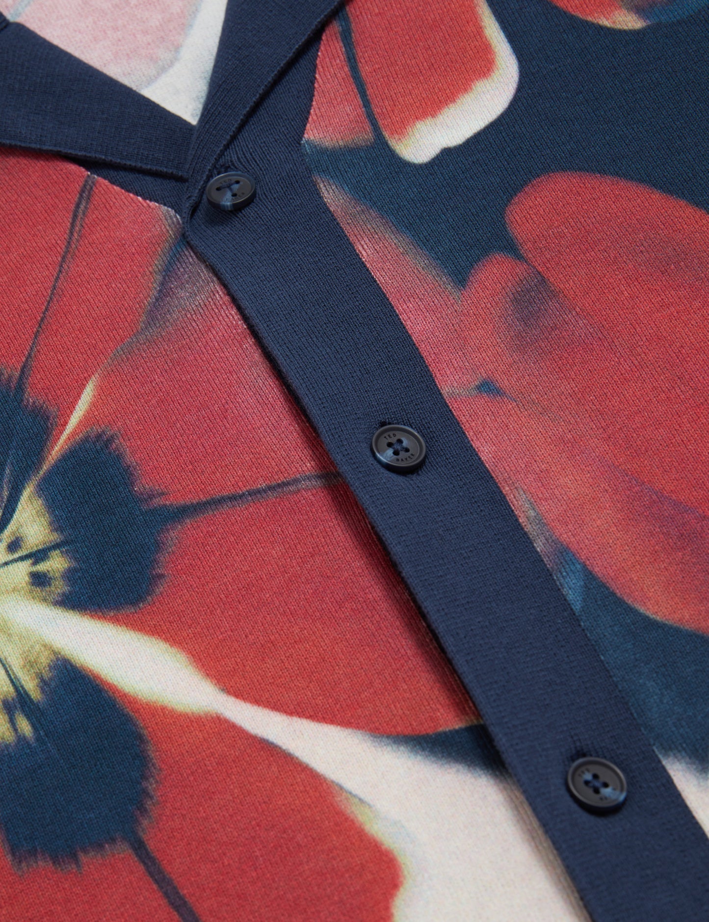 WYRIC: Floral Print Knitted Shirt