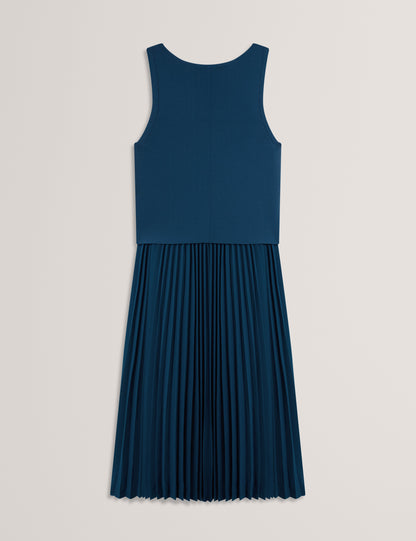 LEEYAMA: 2 In 1 Knit Top With Pleat Cami Dress