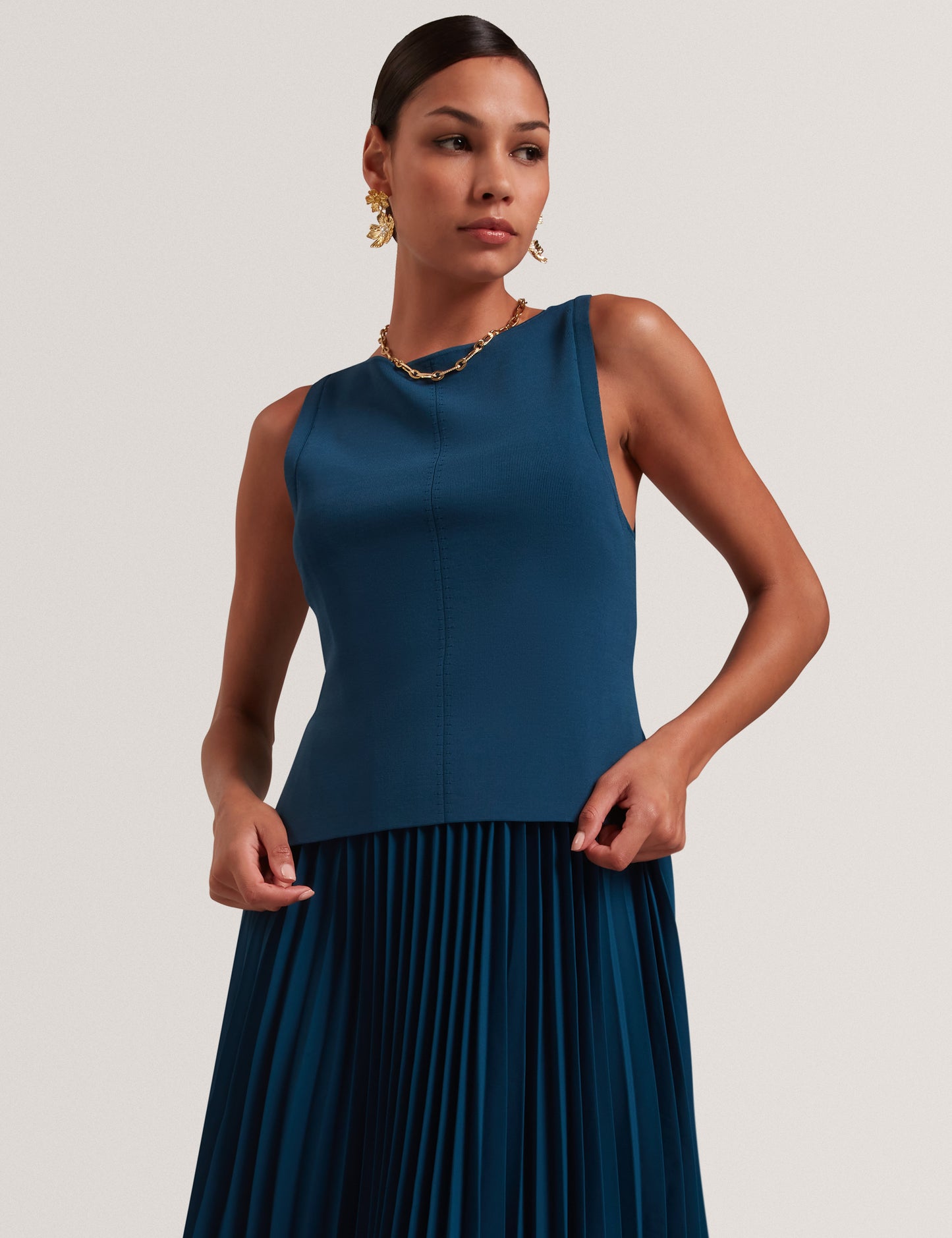 LEEYAMA: 2 In 1 Knit Top With Pleat Cami Dress