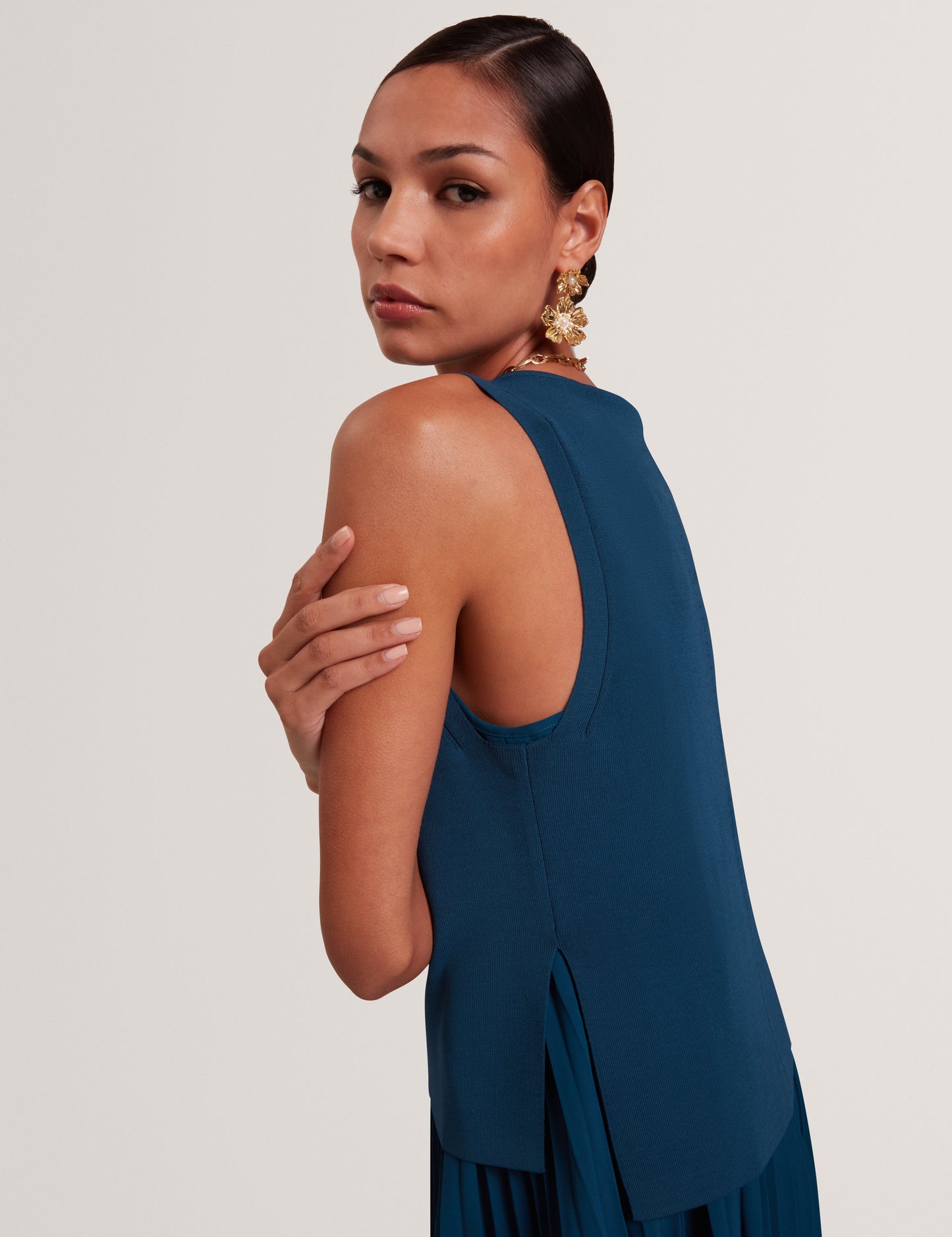 LEEYAMA: 2 In 1 Knit Top With Pleat Cami Dress