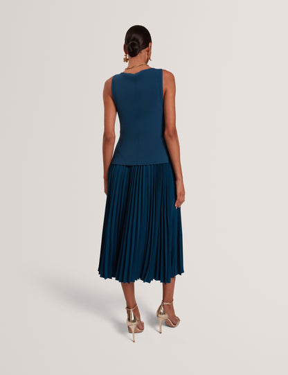 LEEYAMA: 2 In 1 Knit Top With Pleat Cami Dress
