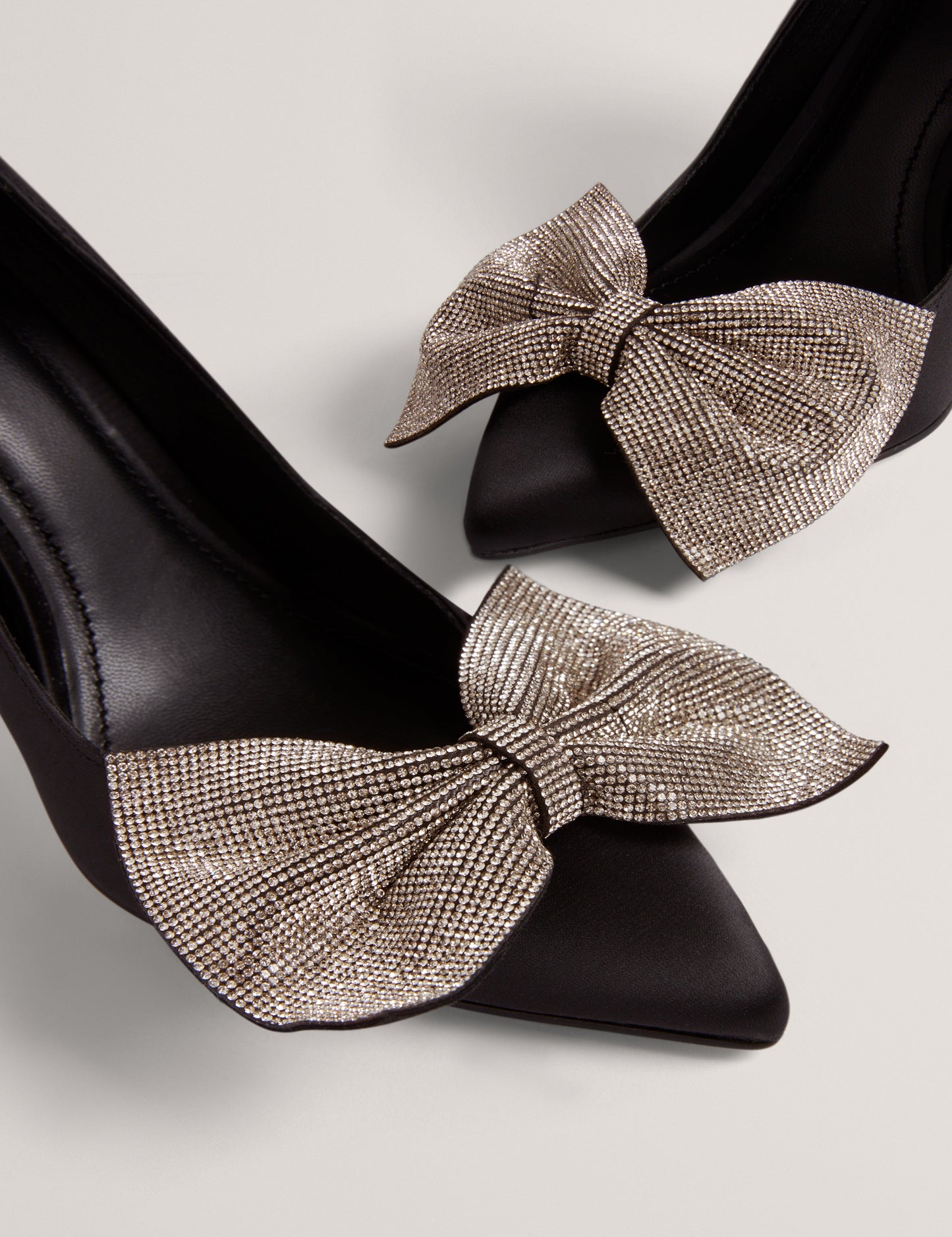 CRIISTI: Bow Embellished Heel Court Shoe
