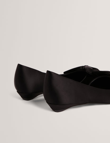 SOUFIYA: Satin Bow Detail Flat
