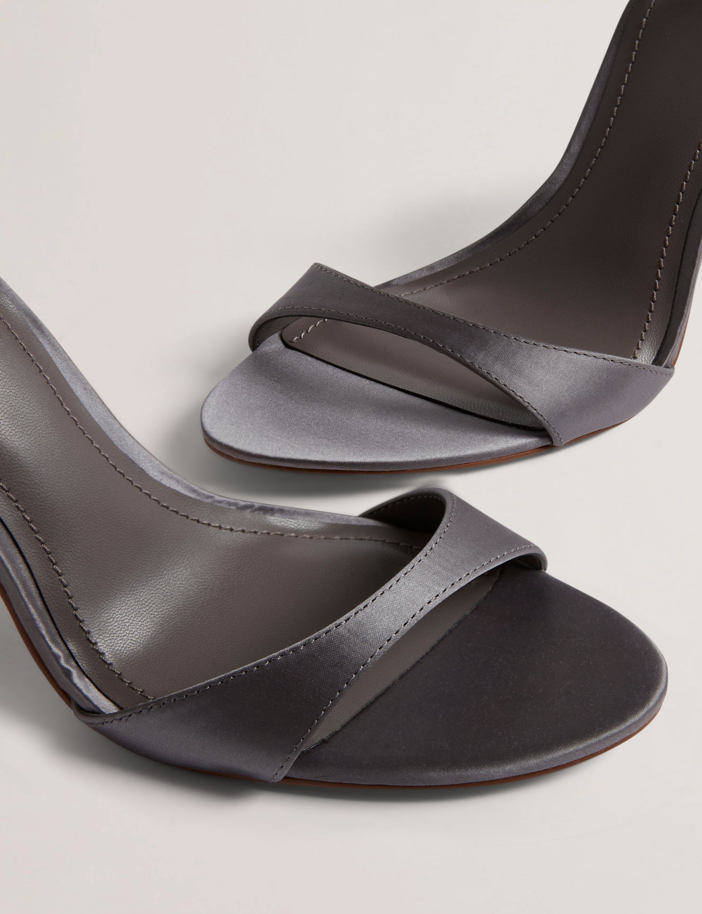 SOFELAA: Satin Bow Detail Sandal