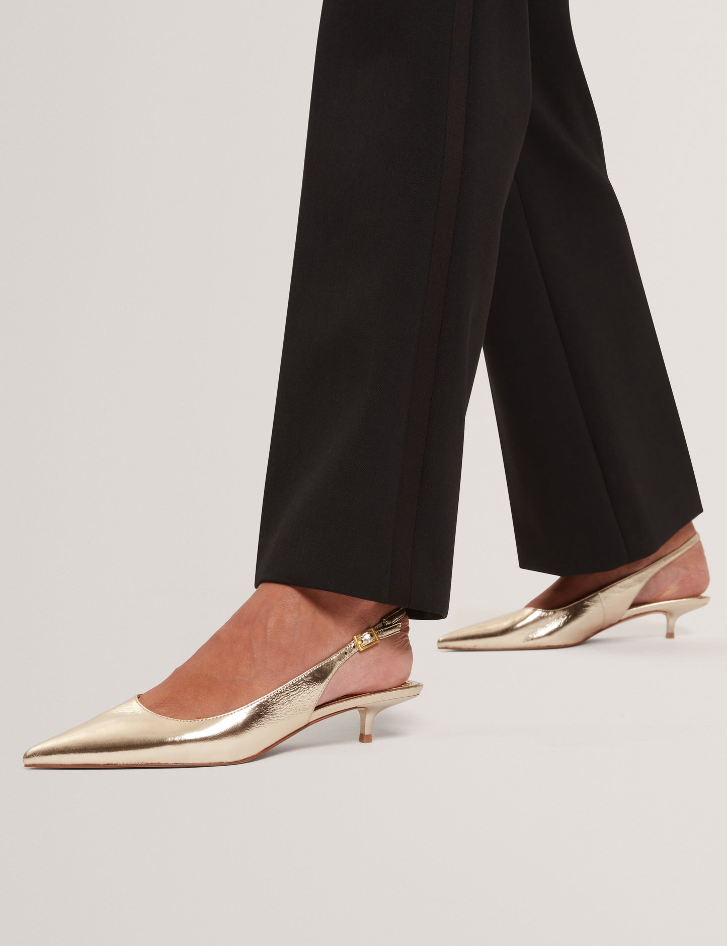 KITIY: Sling Back Kitten Heel