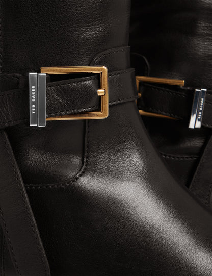 CLORETT: Belt Detail Riding Flat Boot