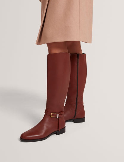CLORETT: Belt Detail Riding Flat Boot
