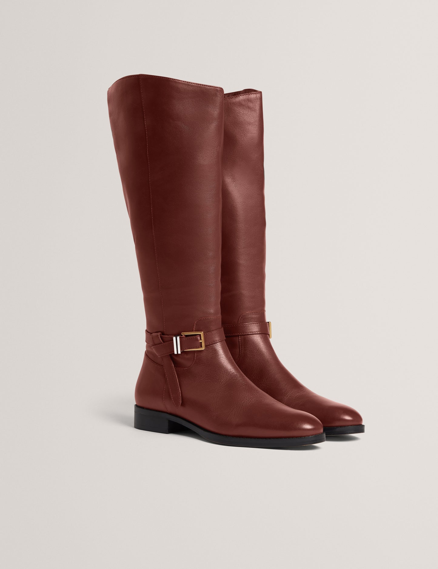 CLORETT: Belt Detail Riding Flat Boot