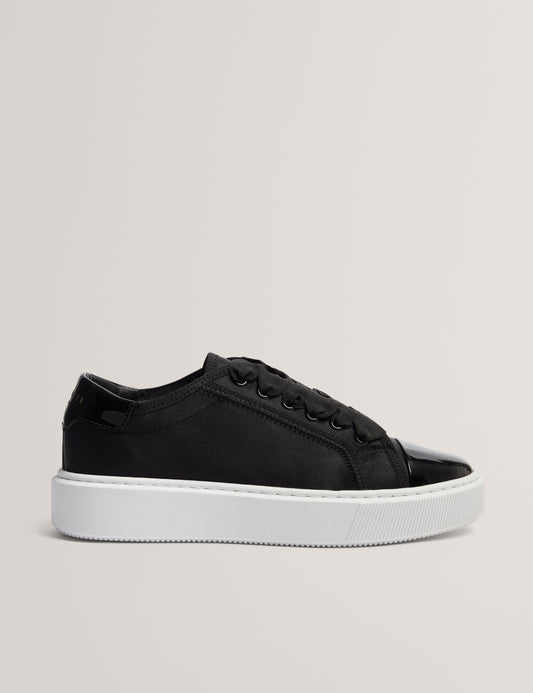 ZAIINA: Satin Trainer