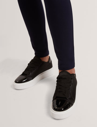 ZAIINA: Satin Trainer