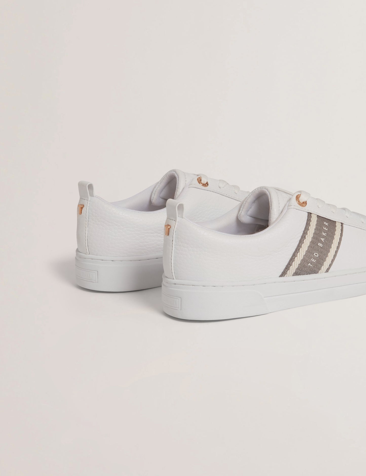 BAILLY: Webbing Detail Trainer