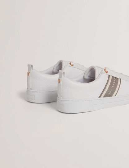 BAILLY: Webbing Detail Trainer