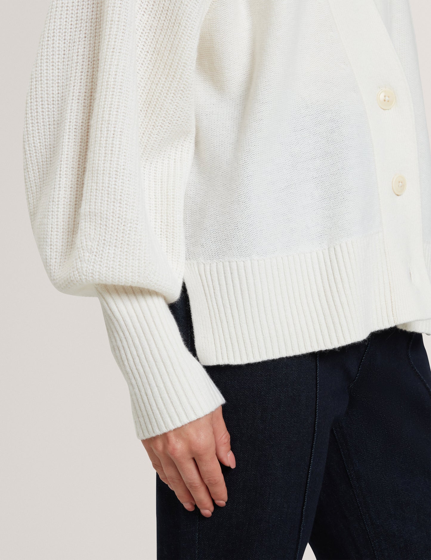 MALLEE: Neck Boxy Cardigan