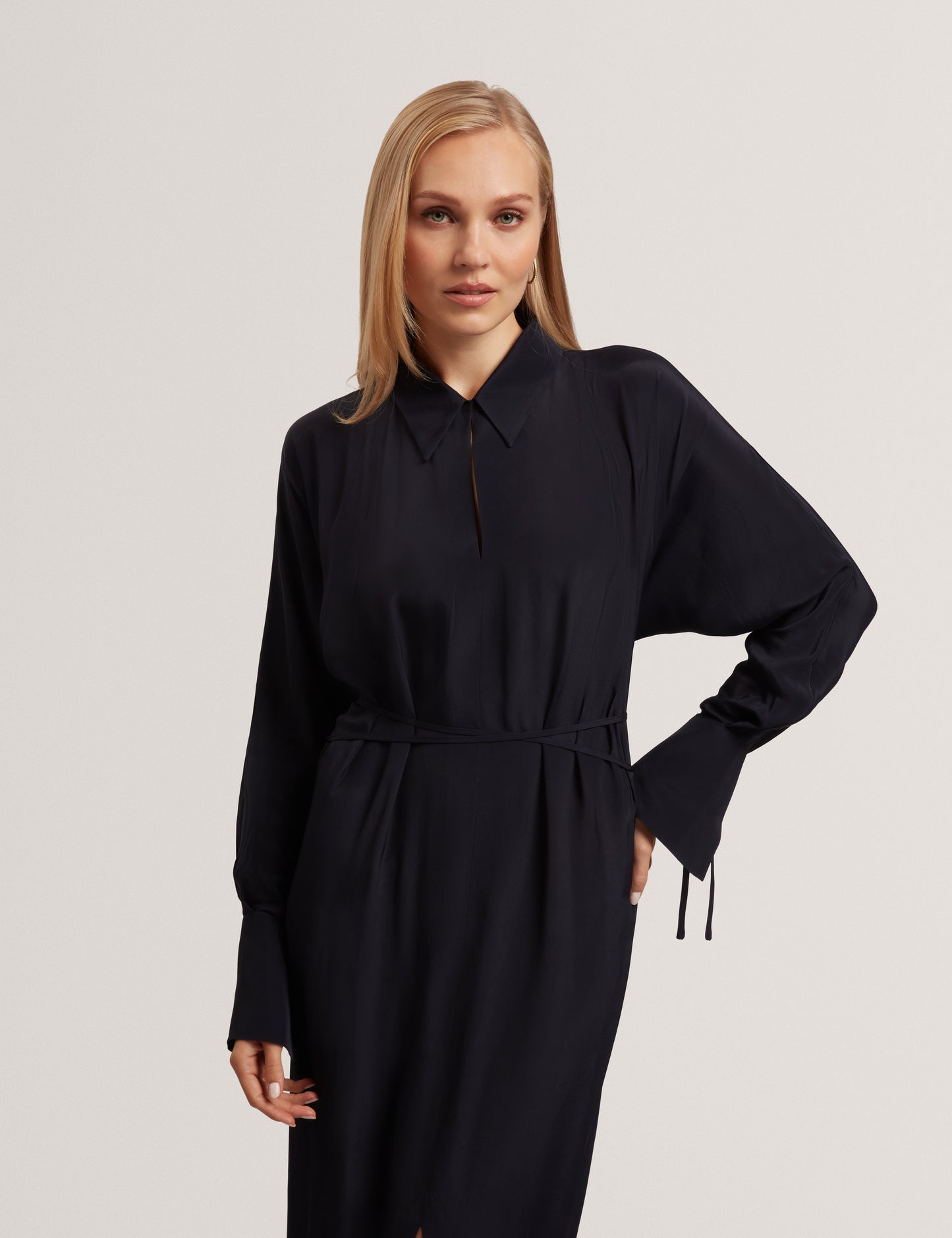 RHAEAA: Tie Detail Midi Shirt Dress