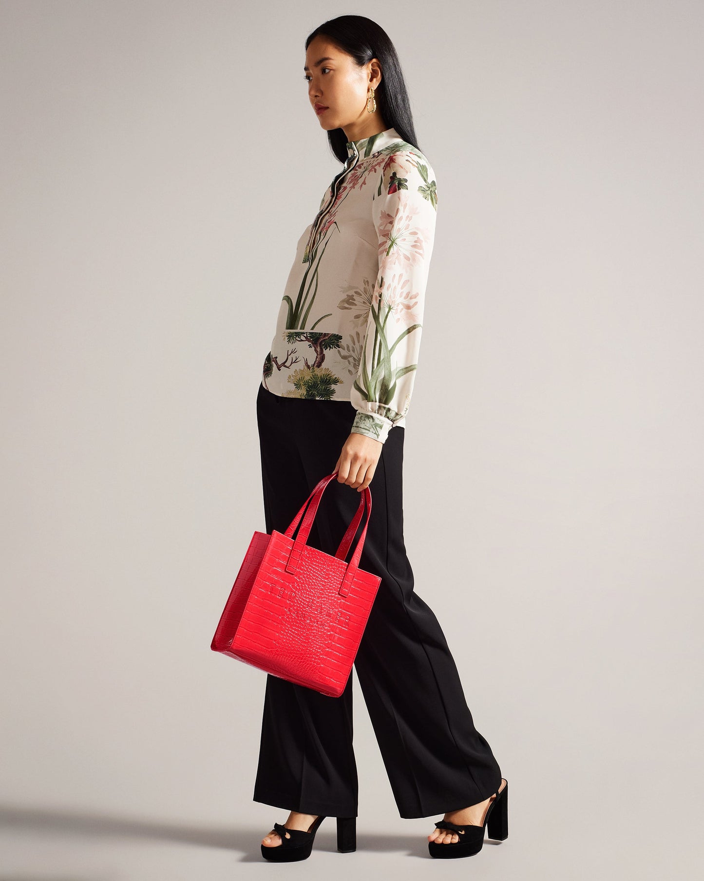 Women's Reptcon-Croc Effect Small Icon Bag Coral