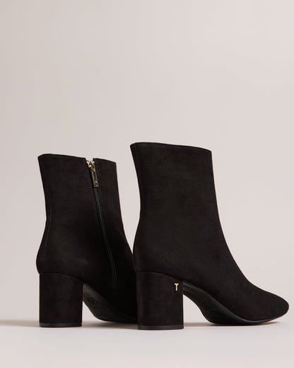 Women's Neomie Black