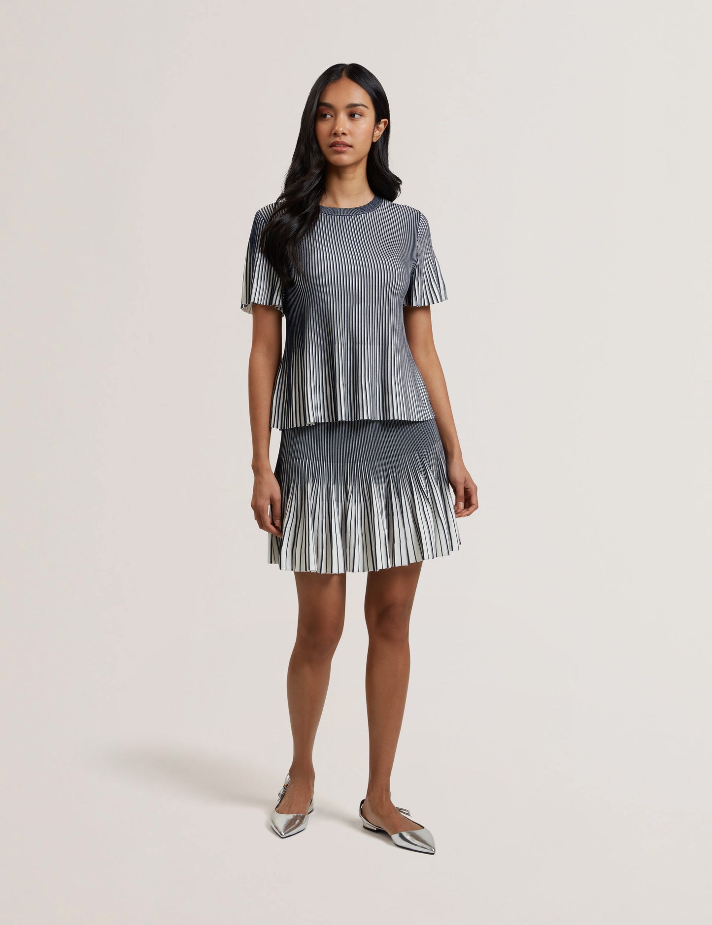 Women's HETHRR-Textured Stripe Fluted Sleeve Tee Navy