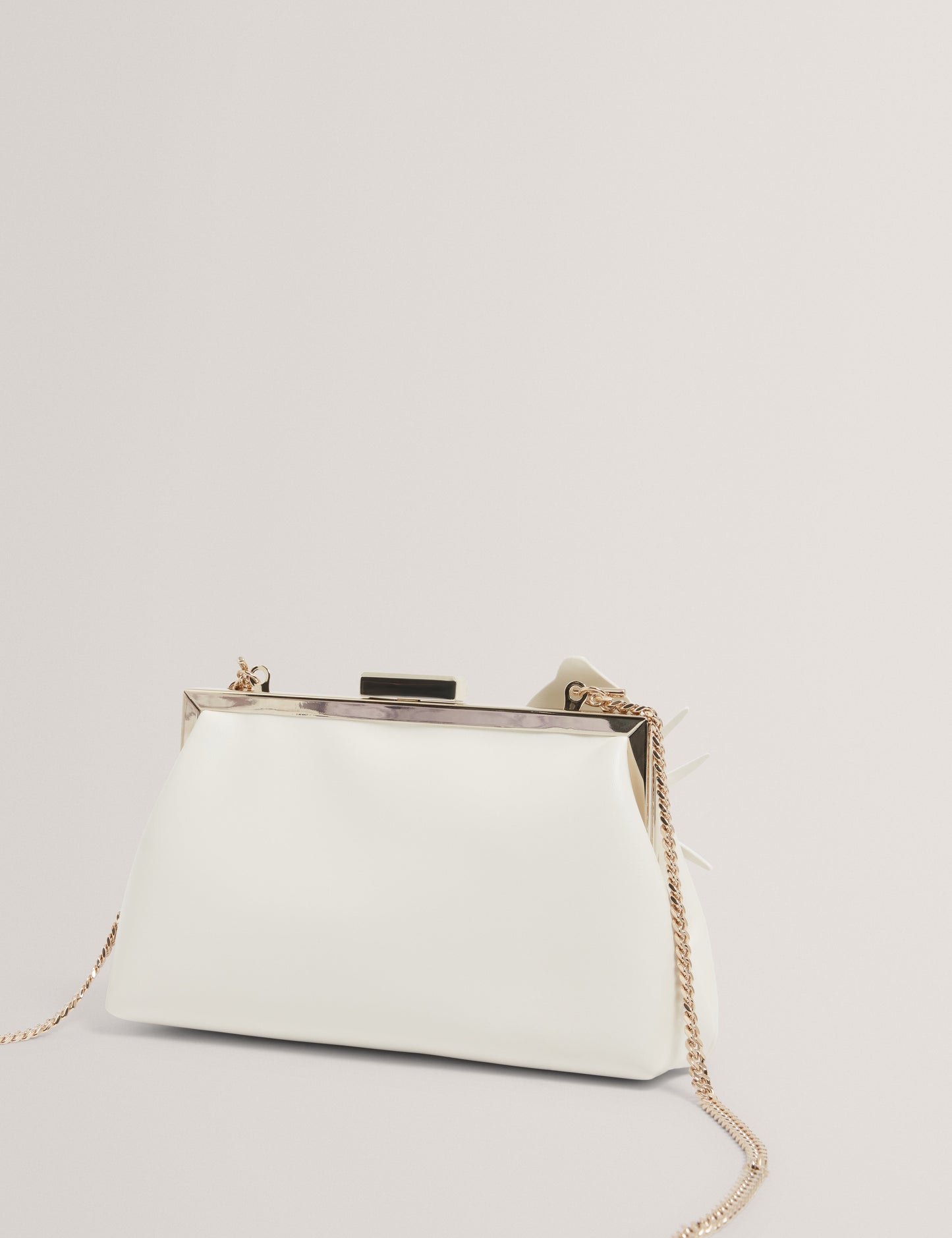 FLLORIA: Floral Applique Detail Clutch