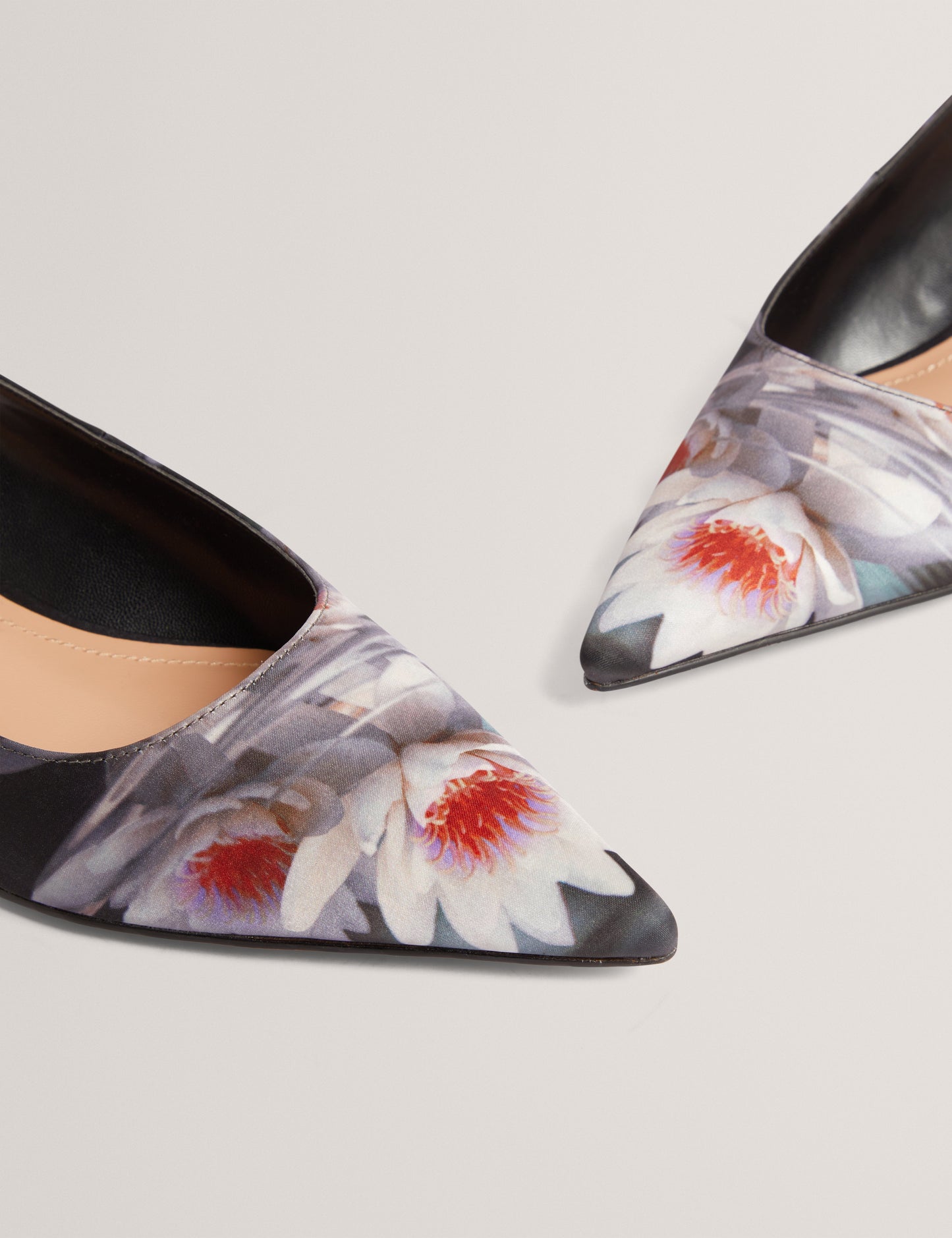 LIIYA: Sling Back Kitten Heel