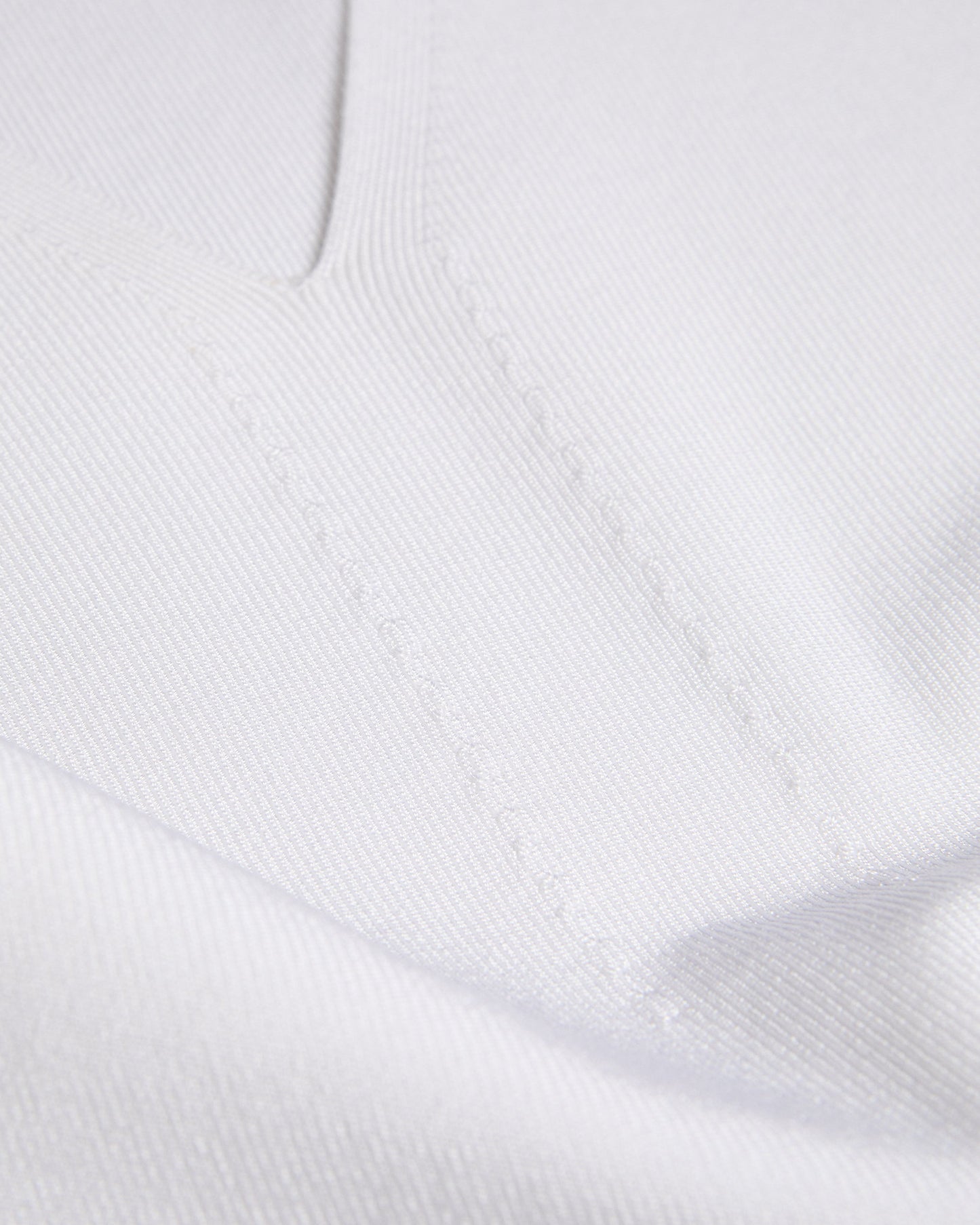 Women's Sarhaa-Knitted V Neck Fitted Vest White