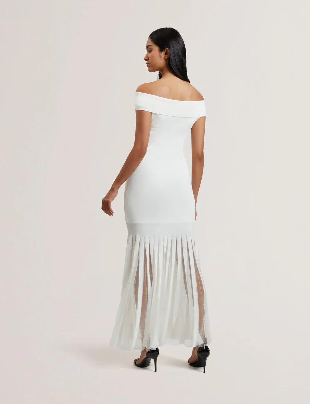 SUANNAA: Dropped Waist Off The Shoulder