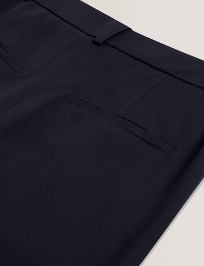 LUTTE: Kick Flare Trouser