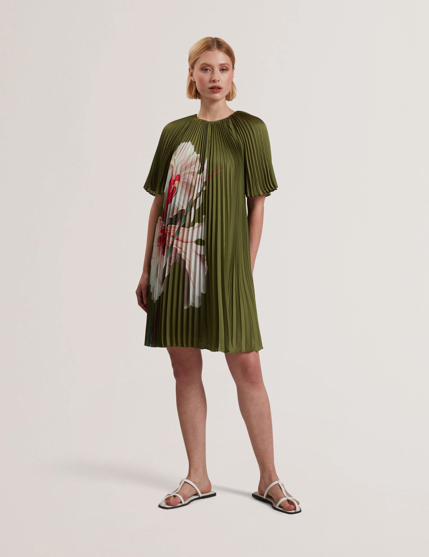 Women's VINLAA-Short Sleeve Pleated Mini Dress
